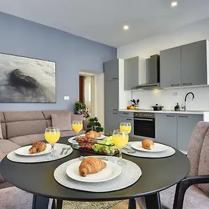 D&a Luxury With Free Parking Pola