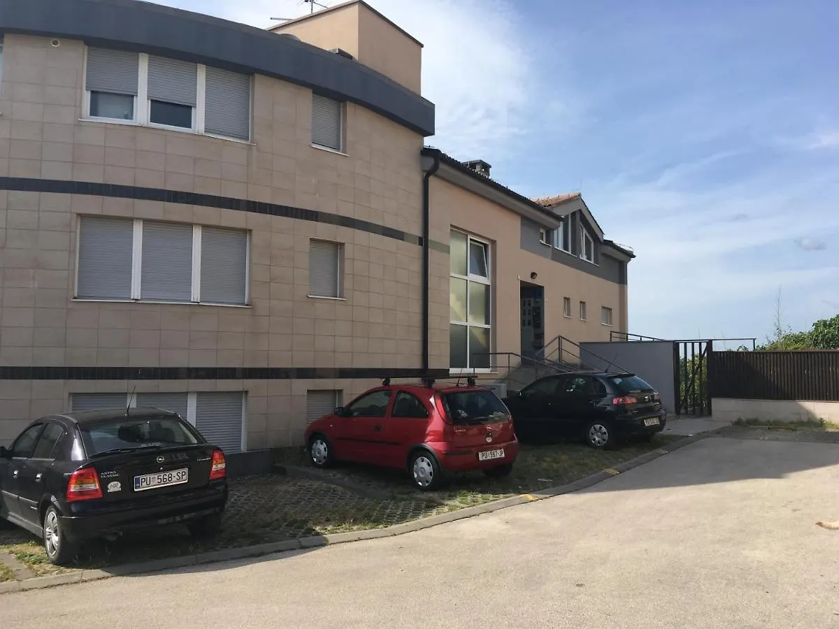 Apartman Luka Apartment Pula Croatia